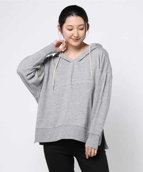 AMERICAN HOLIC（アメリカンホリック）の「Vネックフード付きBIG裏毛プルオーバー＊（Tシャツ/カットソー・レディース・チャコールグレー/カーキ/アイボリー/オフホワイト/グレー系その他・FREE）」の4枚目の写真