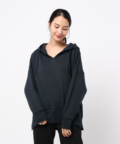 AMERICAN HOLIC（アメリカンホリック）の「Vネックフード付きBIG裏毛プルオーバー＊（Tシャツ/カットソー・レディース・チャコールグレー/カーキ/アイボリー/オフホワイト/グレー系その他・FREE）」の10枚目の写真