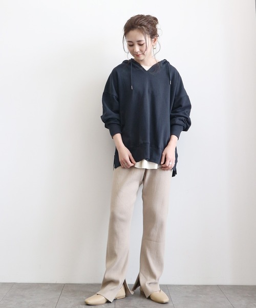 AMERICAN HOLIC（アメリカンホリック）の「Vネックフード付きBIG裏毛プルオーバー＊（Tシャツ/カットソー・レディース・チャコールグレー/カーキ/アイボリー/オフホワイト/グレー系その他・FREE）」の12枚目の写真