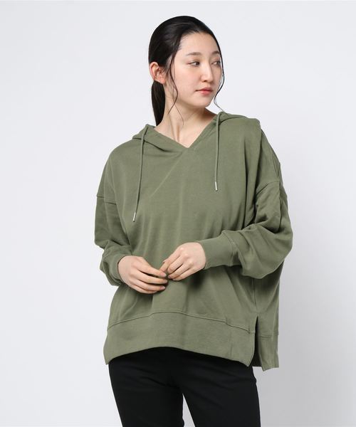 AMERICAN HOLIC（アメリカンホリック）の「Vネックフード付きBIG裏毛プルオーバー＊（Tシャツ/カットソー・レディース・チャコールグレー/カーキ/アイボリー/オフホワイト/グレー系その他・FREE）」の9枚目の写真