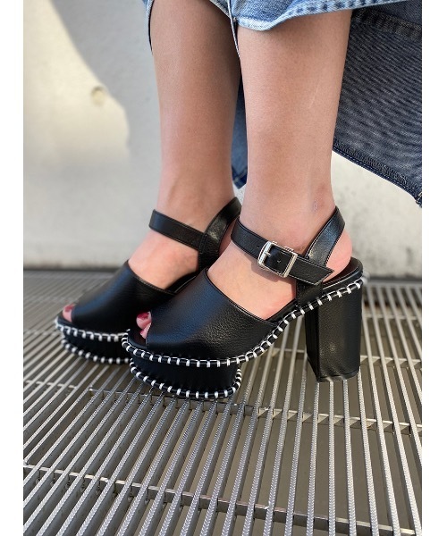 one way（ワンウェイ）の「ステッチサンダル（サンダル・レディース・ブラック/ホワイト・L/S/M）」の9枚目の写真