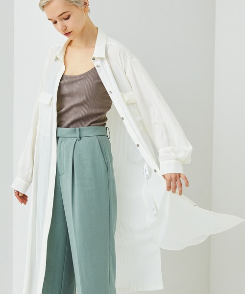 STUDIOUS（ステュディオス）の「【STUDIOUS】ビジューツイルベルテッドシャツワンピース（ワンピース・レディース・ホワイト/カーキ・FREE）」の2枚目の写真