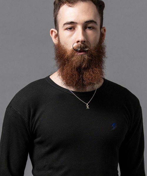 VIRGOwearworks（ヴァルゴウェアワークス）の「CROSS V NECKLACE(GARNI