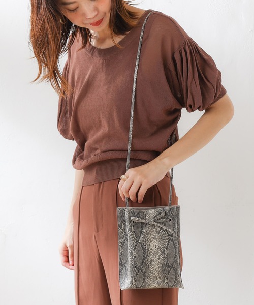 Chico（チコ）の「フロントリボンミニショルダーバッグ（ショルダーバッグ・レディース・パイソン/ライトベージュ/ブラウン・FREE）」の13枚目の写真