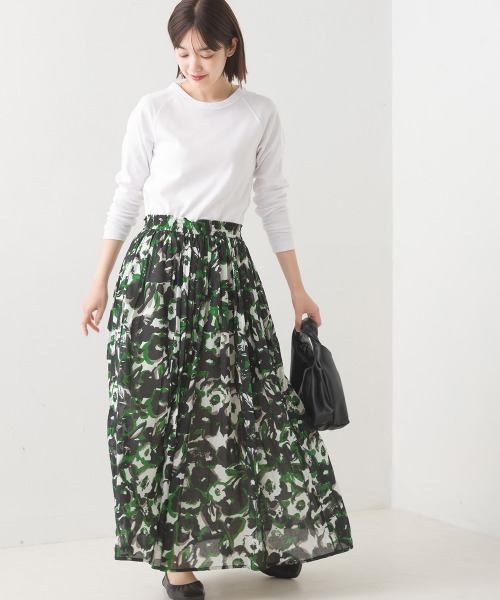 OMNES（オムネス）の「ストレッチジャガード　クルーネック長袖Tシャツ（Tシャツ/カットソー・レディース・ブラック/ホワイト/グレー/ネイビー/チャコールグレー/ベージュ/ホワイト系その他/ブラウン/ブルーグレー/ホワイト系その他2/ブラック系その他/ブルー/スモークグレー/ホワイト系その他3・SMALL/MEDIUM/LARGE/X-LARGE）」の18枚目の写真