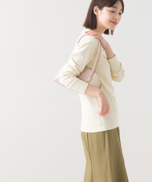 OMNES（オムネス）の「ストレッチジャガード　クルーネック長袖Tシャツ（Tシャツ/カットソー・レディース・ブラック/ホワイト/グレー/ネイビー/チャコールグレー/ベージュ/ホワイト系その他/ブラウン/ブルーグレー/ホワイト系その他2/ブラック系その他/ブルー/スモークグレー/ホワイト系その他3・SMALL/MEDIUM/LARGE/X-LARGE）」の20枚目の写真