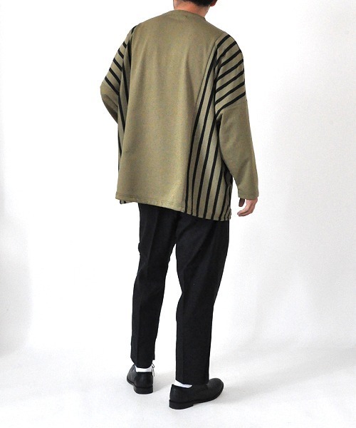 UP START（アップスタート）の「ドロップショルダーストライプ切替ビッグロンTee 韓国 ファッション ストリート ユニセックス（Tシャツ/カットソー・メンズ・ホワイト/ブラック/ベージュ/カーキ・FREE）」の7枚目の写真