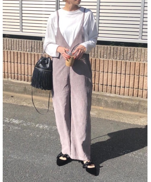 She's Closet(シーズクローゼット)の「深Vネックコーデュロイサロペット(サロペット/オーバーオール・レディース・ブラック/ブラウン/アイボリー/ベージュ・FREE)」の10枚目の写真