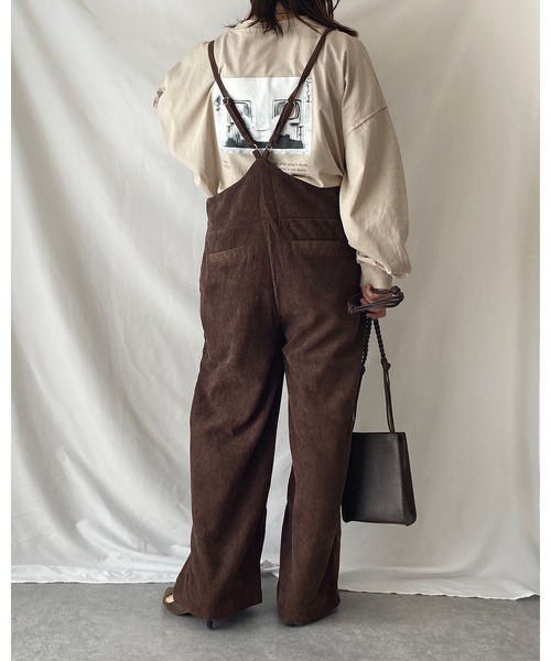 She's Closet(シーズクローゼット)の「深Vネックコーデュロイサロペット(サロペット/オーバーオール・レディース・ブラック/ブラウン/アイボリー/ベージュ・FREE)」の18枚目の写真