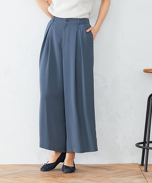 COMME CA MODELS(コムサモデルズ)の「タックワイドパンツ(その他パンツ・レディース・ブラック/グレー/ブルー・LARGE/X-LARGE/MEDIUM/SMALL/X-SMALL)」の3枚目の写真