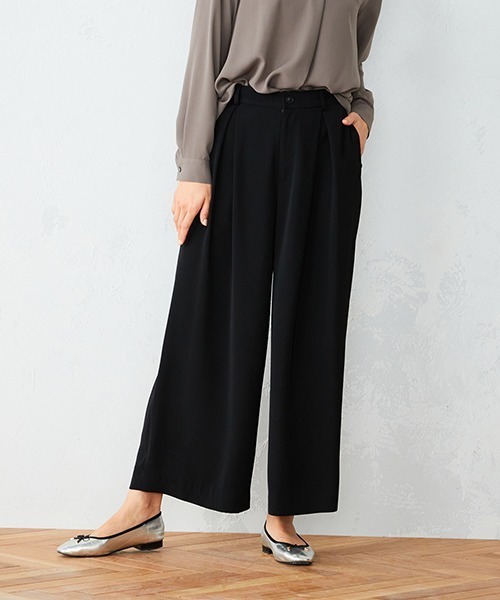 COMME CA MODELS(コムサモデルズ)の「タックワイドパンツ(その他パンツ・レディース・ブラック/グレー/ブルー・LARGE/X-LARGE/MEDIUM/SMALL/X-SMALL)」の2枚目の写真