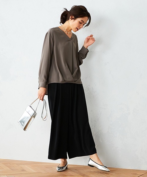 COMME CA MODELS(コムサモデルズ)の「タックワイドパンツ(その他パンツ・レディース・ブラック/グレー/ブルー・LARGE/X-LARGE/MEDIUM/SMALL/X-SMALL)」の13枚目の写真