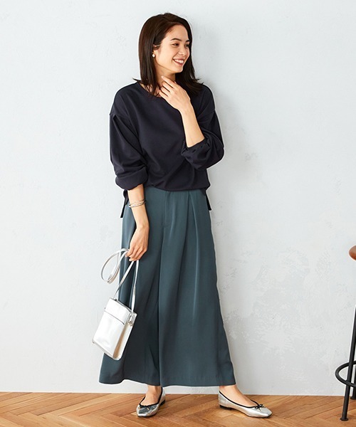 COMME CA MODELS(コムサモデルズ)の「タックワイドパンツ(その他パンツ・レディース・ブラック/グレー/ブルー・LARGE/X-LARGE/MEDIUM/SMALL/X-SMALL)」の14枚目の写真