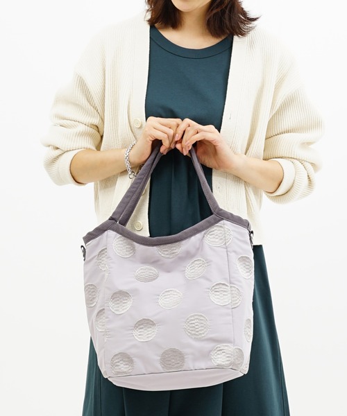 SAC（サック）の「ドット柄刺繍トートバッグ  Happy&Sac（トートバッグ・レディース・グレー/ブラック/ブルー/ピンク/ベージュ・FREE）」の3枚目の写真