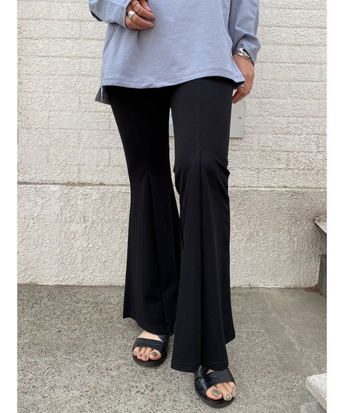 LiSeek（リシーク）の「【LiSeeK】フロントタックフレアパンツ（その他パンツ・レディース・ライトブラウン/ブラック・FREE）」の6枚目の写真