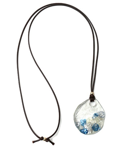 チチカカ（チチカカ）の「パートドヴェール風コードネックレス（ネックレス・レディース・ナチュラル/レッド/ブルー・FREE）」の17枚目の写真