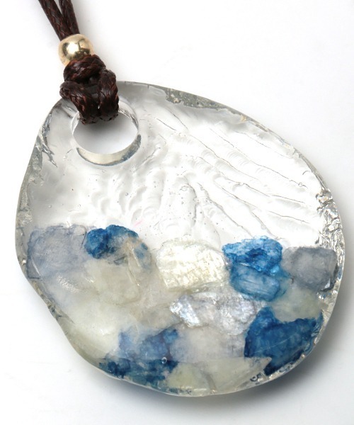 チチカカ（チチカカ）の「パートドヴェール風コードネックレス（ネックレス・レディース・ナチュラル/レッド/ブルー・FREE）」の8枚目の写真