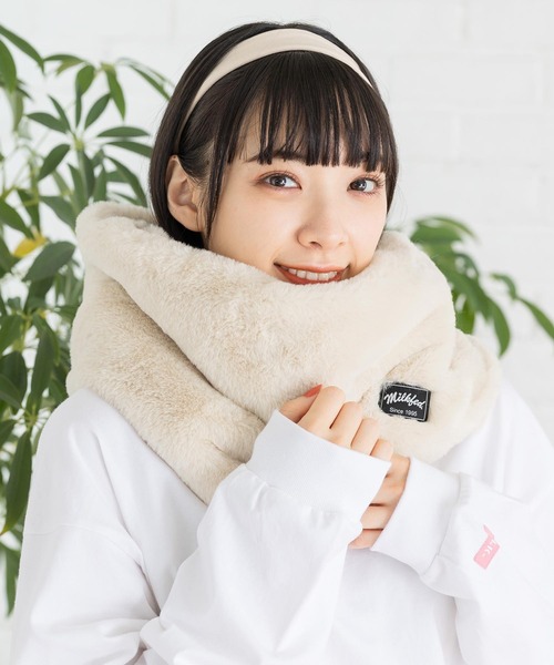MILKFED.(ミルクフェド)の「LOGO FUR SNOOD(ネックウォーマー/スヌード・レディース・ホワイト/ブラウン/ベージュ/チャコール・ONE SIZE)」の2枚目の写真