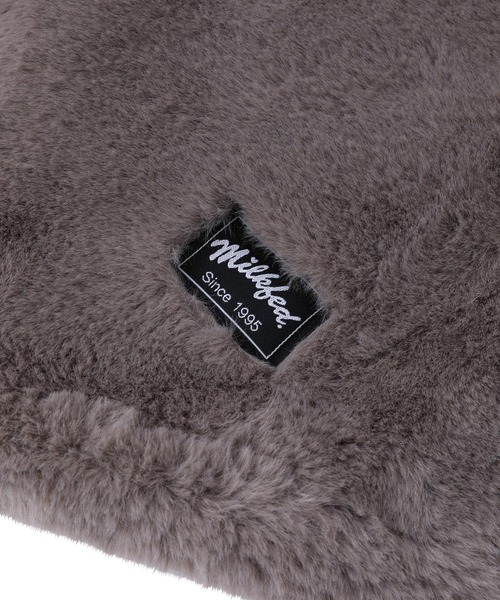 MILKFED.(ミルクフェド)の「LOGO FUR SNOOD(ネックウォーマー/スヌード・レディース・ホワイト/ブラウン/ベージュ/チャコール・ONE SIZE)」の11枚目の写真