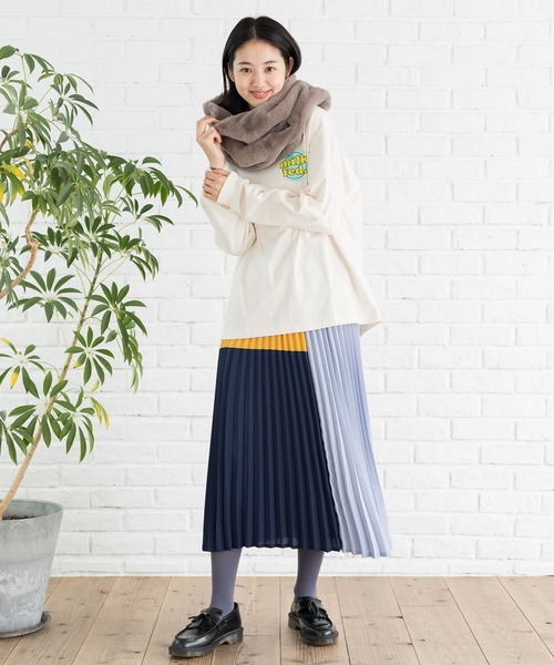 MILKFED.(ミルクフェド)の「LOGO FUR SNOOD(ネックウォーマー/スヌード・レディース・ホワイト/ブラウン/ベージュ/チャコール・ONE SIZE)」の15枚目の写真