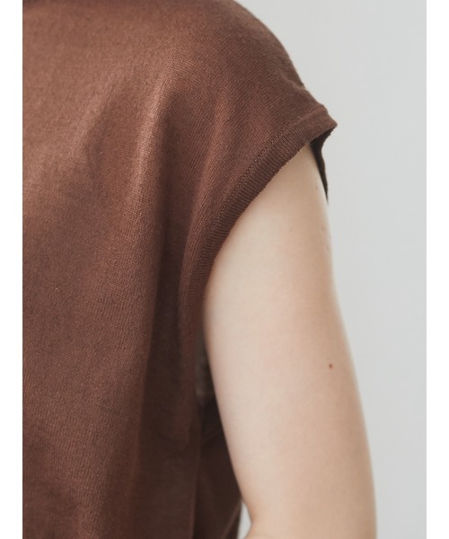 Green Parks(グリーンパークス)の「シアーリネンブレンド ノースリーブニット*(ニット/セーター・レディース・アイボリー/パープル/ブラック/ブラウン・FREE)」の22枚目の写真