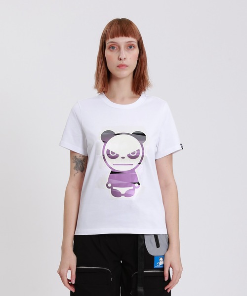HIPANDA(ハイパンダ)の「HIPANDA ハイパンダ レディース オーロラカラー絆創膏 ビッグプリント 半袖Tシャツ(Tシャツ/カットソー・レディース・ホワイト/ブラック・MEDIUM/LARGE/X-LARGE/SMALL)」の1枚目の写真