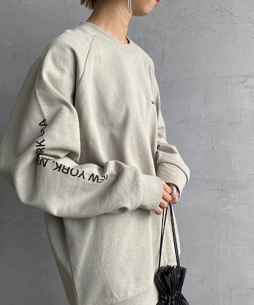 Manhattan Portage（マンハッタンポーテージ）の「[MANHATTAN PORTAGE/マンハッタンポーテージ］ 別注 バックフォトプリントスウェット トレーナー（スウェット・レディース・グレイッシュベージュ/ネイビー/ホワイト・XL/S/M/L）」の14枚目の写真