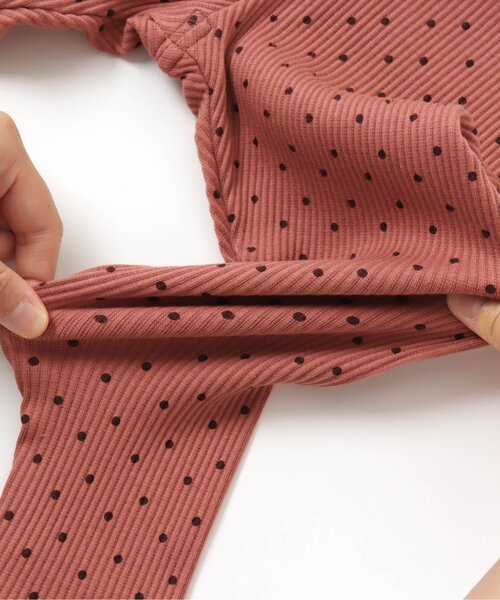 Seraph（セラフ）の「ドット柄リブパンツ 10分丈（レギンス/スパッツ・キッズ・アイボリー/サーモンピンク/チャコール・90/100/110/120/80/130/95/140）」の7枚目の写真