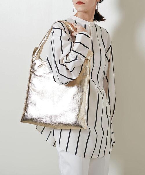 UNITED ARROWS（ユナイテッドアローズ）の「UWSC SOFT HOBO トートバッグ（トートバッグ・レディース・ブラック/ゴールド・FREE）」の15枚目の写真