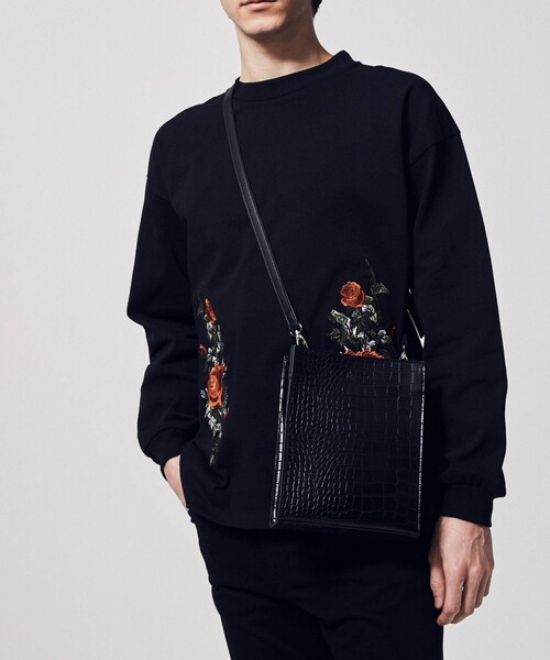 tk.TAKEO KIKUCHI(ティーケータケオキクチ)の「◆スクエアボックスショルダーバッグ(ショルダーバッグ・メンズ・ブラック系4/ベージュ系4/ブラック/ベージュ/ダークグリーン系4/ブラウン系8/ダークグリーン系8/ブラック系8/ブラック系3/ベージュ系3・00)」の1枚目の写真