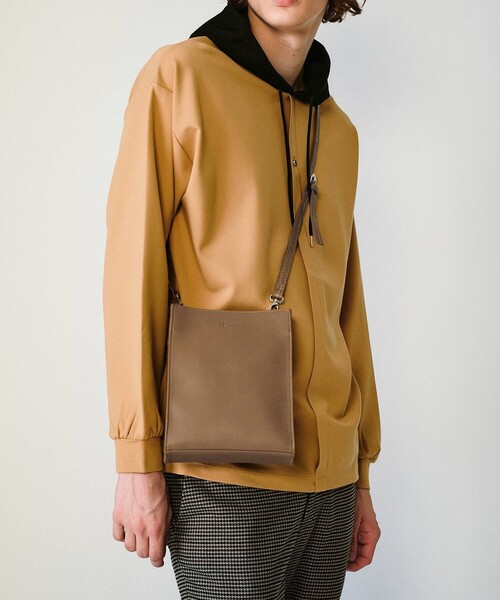 tk.TAKEO KIKUCHI(ティーケータケオキクチ)の「◆スクエアボックスショルダーバッグ(ショルダーバッグ・メンズ・ブラック系4/ベージュ系4/ブラック/ベージュ/ダークグリーン系4/ブラウン系8/ダークグリーン系8/ブラック系8/ブラック系3/ベージュ系3・00)」の5枚目の写真