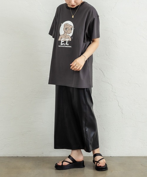 mystic（ミスティック）の「フェイクレザータイトスカート（スカート・レディース・アイボリー/ブラック/キャメル・1/2）」の9枚目の写真