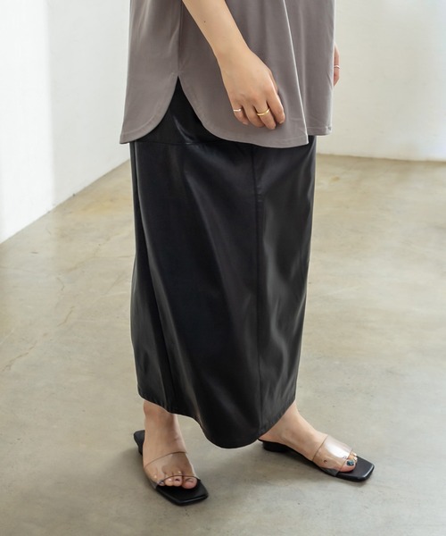 mystic（ミスティック）の「フェイクレザータイトスカート（スカート・レディース・アイボリー/ブラック/キャメル・1/2）」の17枚目の写真