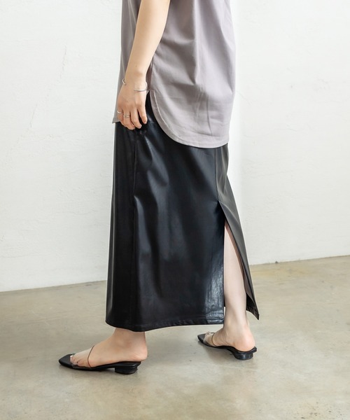 mystic（ミスティック）の「フェイクレザータイトスカート（スカート・レディース・アイボリー/ブラック/キャメル・1/2）」の18枚目の写真