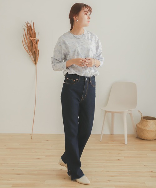 SENSE OF PLACE by URBAN RESEARCH(センスオブプレイスバイアーバンリサーチ)の「カットオフスリットデニム(デニムパンツ・レディース・インディゴブルー/ワンウォッシュ・SMALL/MEDIUM)」の5枚目の写真