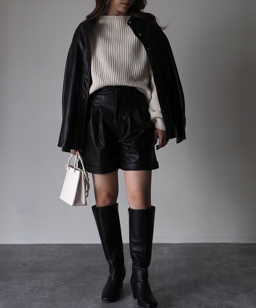 Riberry（リベリー）の「ハイウエストタックショートパンツ（その他パンツ・レディース・ブラック/アイボリー・MEDIUM）」の5枚目の写真