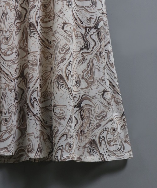 &g'aime(アンジェム)の「【&g’aime】マーブルロングワンピース(ワンピース・レディース・アイボリー・FREE)」の4枚目の写真