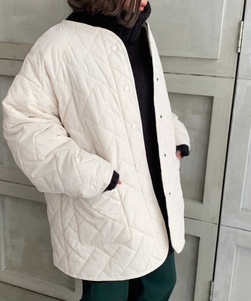 moment+（モーメントプラス）の「【累計販売枚数3万枚突破！】撥水加工キルティングノーカラーコート（ノーカラージャケット・レディース・ブラック/カーキ/アイボリー/グレイッシュベージュ/ベージュ・S/M/L）」の11枚目の写真