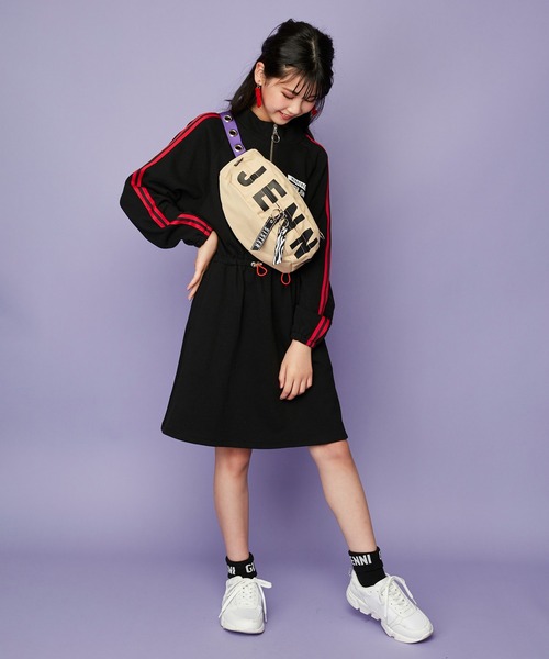 SISTER JENNI（SISTER JENNI）の「チャーム付きハトメウエストバッグ（ボディバッグ/ウエストポーチ・キッズ・ブラック/ラベンダー/ベージュ・F）」の5枚目の写真