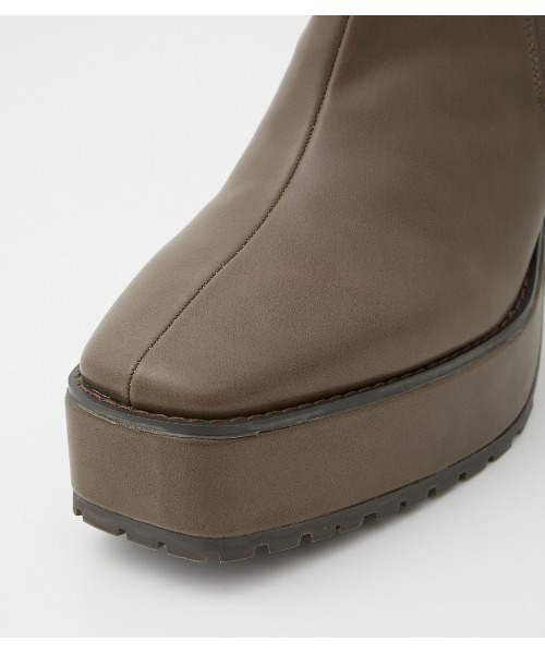 AZUL by moussy(アズールバイマウジー)の「RUGGED SOLE BOOTS/ラギッドソールブーツ(ブーツ・レディース・ブラック/ブラウン・SMALL/MEDIUM/LARGE)」の7枚目の写真