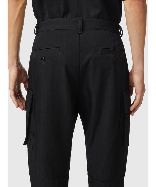 DIESEL（ディーゼル）の「メンズ パンツ カーゴ パンツ ミリタリー（カーゴパンツ・メンズ・ブラック・34inch/30inch/28inch/32inch）」の2枚目の写真