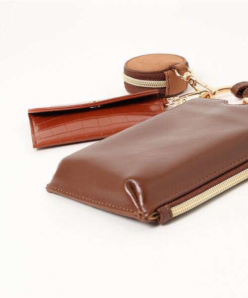 cache cache（カシュ カシュ）の「カシュカシュ cachecache / コンビ素材スマホショルダー（ショルダーバッグ・レディース・シルバー/ライトベージュ/グレー/ゴールド/ブラウン/ブラック・FREE）」の12枚目の写真