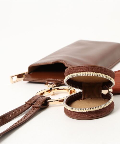 cache cache（カシュ カシュ）の「カシュカシュ cachecache / コンビ素材スマホショルダー（ショルダーバッグ・レディース・シルバー/ライトベージュ/グレー/ゴールド/ブラウン/ブラック・FREE）」の13枚目の写真