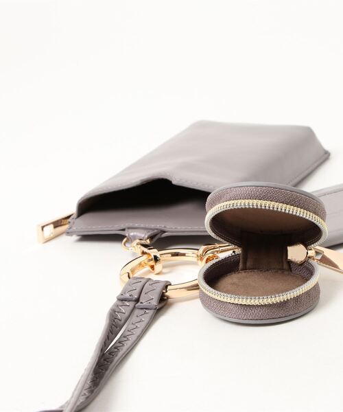 cache cache（カシュ カシュ）の「カシュカシュ cachecache / コンビ素材スマホショルダー（ショルダーバッグ・レディース・シルバー/ライトベージュ/グレー/ゴールド/ブラウン/ブラック・FREE）」の16枚目の写真