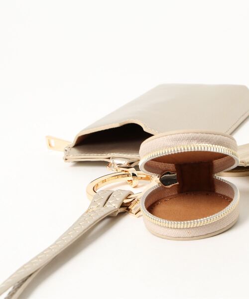 cache cache（カシュ カシュ）の「カシュカシュ cachecache / コンビ素材スマホショルダー（ショルダーバッグ・レディース・シルバー/ライトベージュ/グレー/ゴールド/ブラウン/ブラック・FREE）」の14枚目の写真