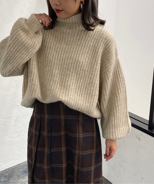 apres jour mignon（アプレジュールミニョン）の「モチモチタートルニット【ZOZOTOWN限定アイテム】（ニット/セーター・レディース・ライトベージュ/アイボリー/オレンジ/グリーン/イエロー系その他・フリー/X-LARGE）」の3枚目の写真