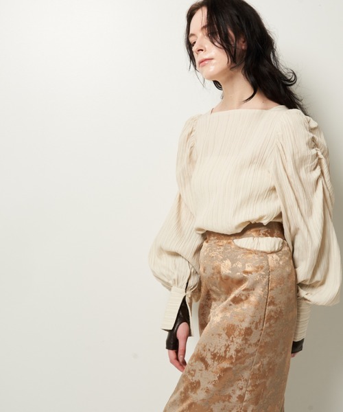 Solace（ソレイス）の「楊柳スクエアネックパワショルブラウス / 前後2WAY（シャツ/ブラウス・レディース・アイボリー/グレー/ブラック・FREE）」の5枚目の写真