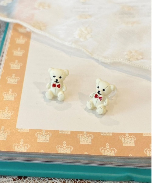 apres jour(アプレジュール)の「【apres jour×ARIAZ】ちびくまピアス(ピアス(両耳用)・レディース・アイボリー/ダークブラウン・FREE)」の2枚目の写真