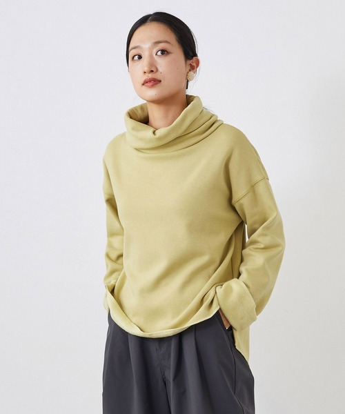 NICOLE white(ニコルホワイト)の「ボリュームネックプルオーバー(Tシャツ/カットソー・レディース・イエロー/サックスブルー/ベージュ/ブラック・FREE)」の4枚目の写真