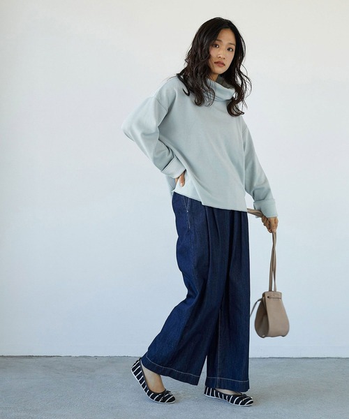 NICOLE white(ニコルホワイト)の「ボリュームネックプルオーバー(Tシャツ/カットソー・レディース・イエロー/サックスブルー/ベージュ/ブラック・FREE)」の7枚目の写真